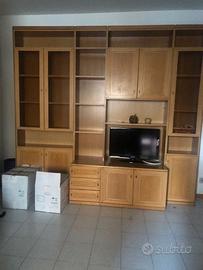 Mobile come foto. No spedizione ma ritiro in loco.