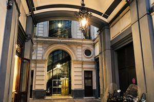 Centro storico Via Pessina 3 vani in palazzo prest
