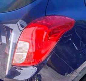 FANALINO POSTERIORE DESTRO PER MOKKA A 2018