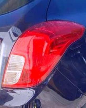 FANALINO POSTERIORE DESTRO PER MOKKA A 2018