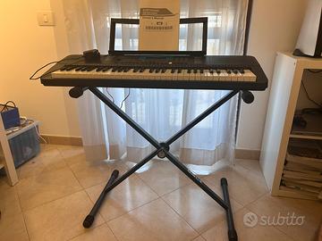 Strumento musicale: Tastiera elettronica