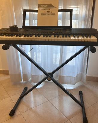 Strumento musicale: Tastiera elettronica