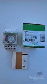 Schneider Interruttore orario meccanico IH, 7g
