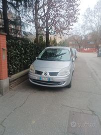 Grand Scenic II Benzina