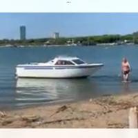 Barca pilotina  no motore