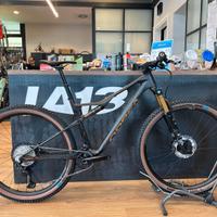Orbea OIZ M-Pro - 2025