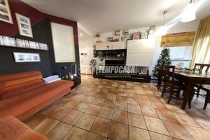 TRILOCALE SPLENDIDO CON DOPPI SERVIZI IN ZONA TRAN