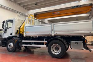 IVECO 160 CON GRU e RIBALTABILE NUOVO