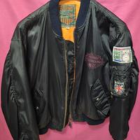 giubbotto bomber anni 90 con patch vintage inter