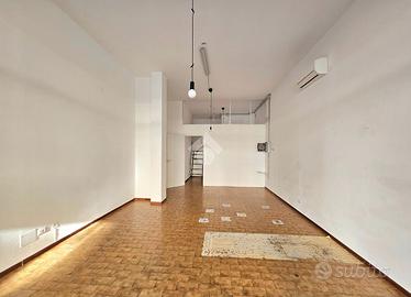 NEGOZIO A BELLARIA-IGEA MARINA