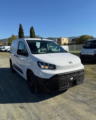 0452 NOLEGGIO FURGONE TOYOTA CITY NUOVO