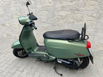Splendida Lambretta V200 Special verde