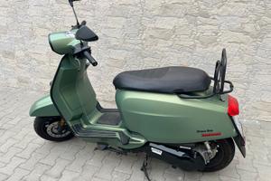 Splendida Lambretta V200 Special verde
