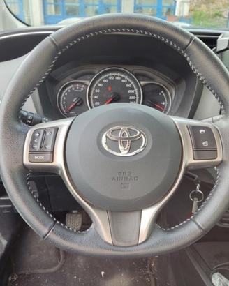Volante TOYOTA YARIS del 2016