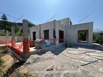 Casa, Campofelice di Roccella.