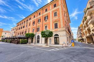 3 LOCALI A TERRACINA