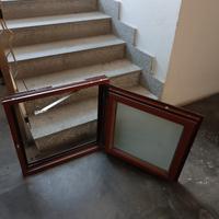 finestre in alluminio colore noce 60x60 