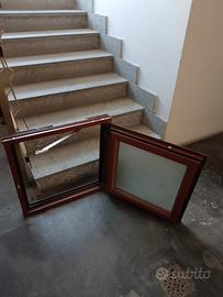 finestre in alluminio colore noce 60x60 