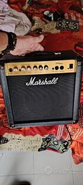 Marshall MG15CD.