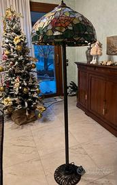 Lampada con piantana originale stile Tiffany