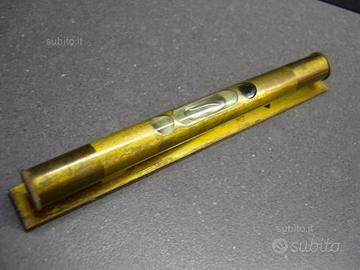 Antica livella a bolla in ottone con custodia