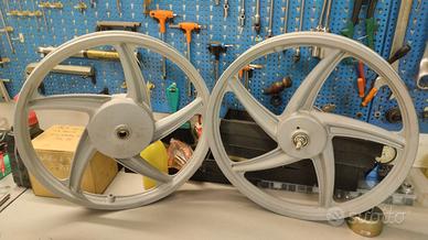 Cerchi in lega piaggio ciao