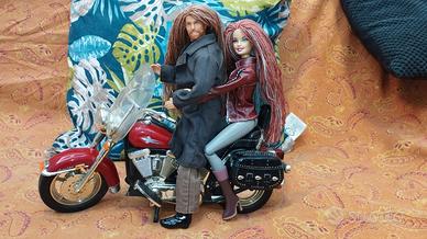 Barbie e Ken Ooak in moto 