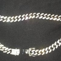 Collana in acciaio 
