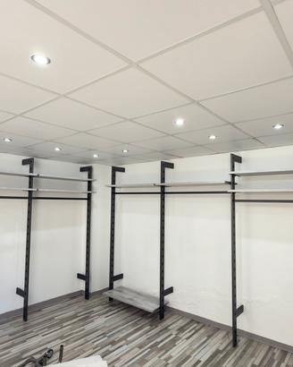 Scaffalatura abbigliamento