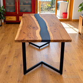 Tavolo in legno e resina 140x80 cm