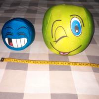 Set 2 palline emoij peluche faccine sorridenti