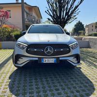 Autoveicolo Mercedes