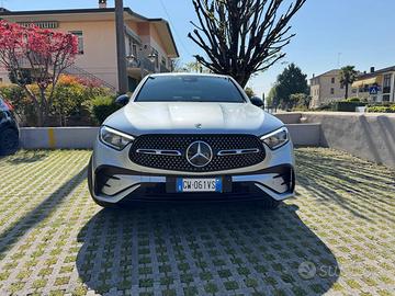 Autoveicolo Mercedes