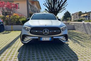 Autoveicolo Mercedes