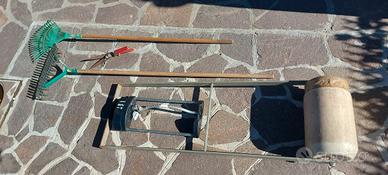 Tagliaerba bosch  + attrezzi giardino 