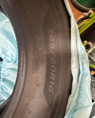 205/60/16 96H copertoni Hankook Ventus Prime 3