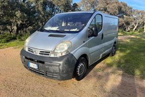 Trafic primastar vivaro 1.9dci gancio traino