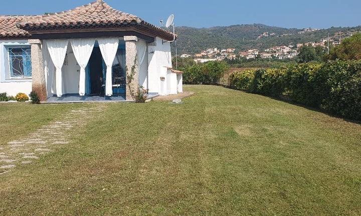 BUDONI SOLO 500 metri dalla spiaggia TRILOCALE