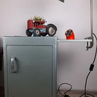 Mobiletto in metallo