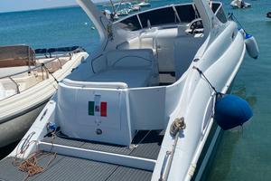 Imbarcazione Coverline 830 cabin