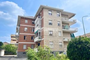 AMPIO BILOCALE LIBERO DA SUBITO NEL CENTRO DI TROF