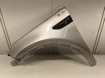 PARAFANGO ANTERIORE SINISTRO LAND ROVER Range Rove