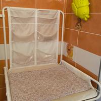 Fasciatoio appeso a parete Ikea