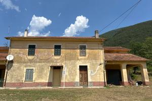 Porzione di Casolare immerso nel verde
