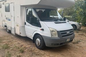 Camper Elliot garage