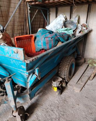 Carrello vasca trasporto uva