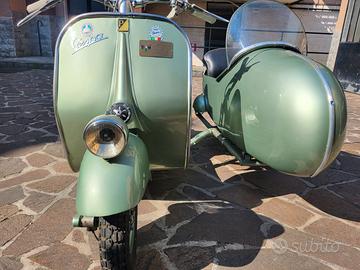 Vespa 125 Sidecar V3IT del 1951 vacanze romane