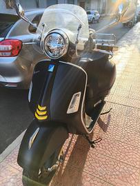 Piaggio Vespa 300 GTS hpe SUPER TECH