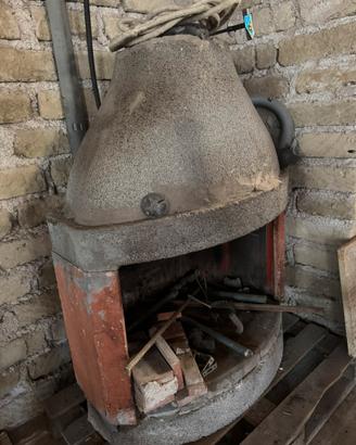 Camino e barbecue grezzo interni in ghisa