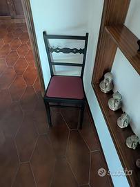 Coppia di sedie in legno restaurate imbottite